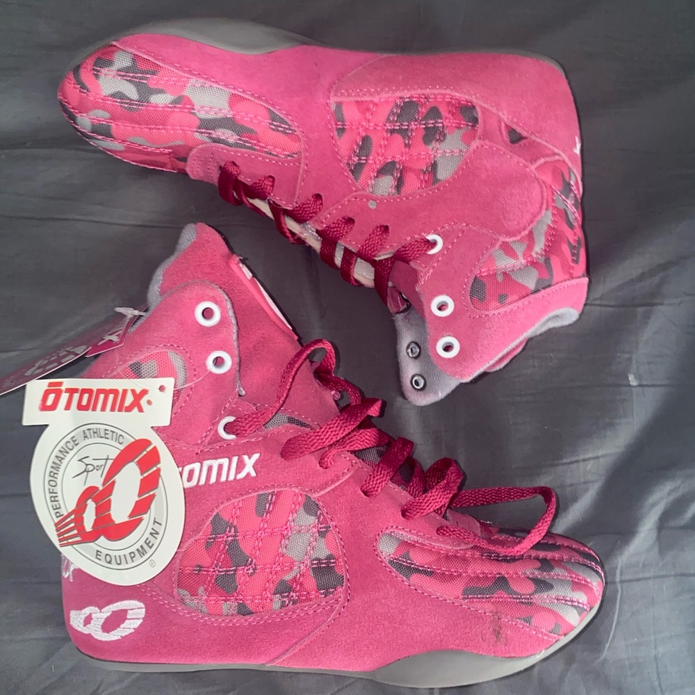 Otomix lifting shoes